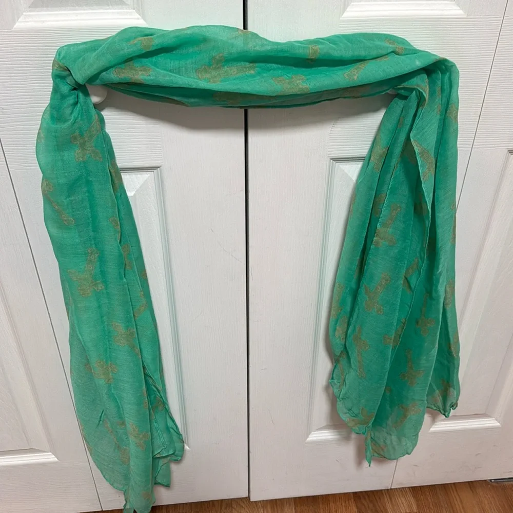Scarf/ wrap - Picture 1 of 3